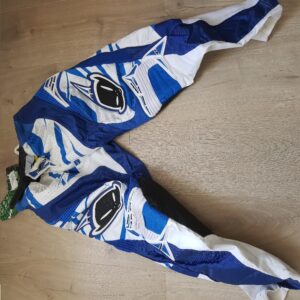 UFO blå hvid  voksen 28